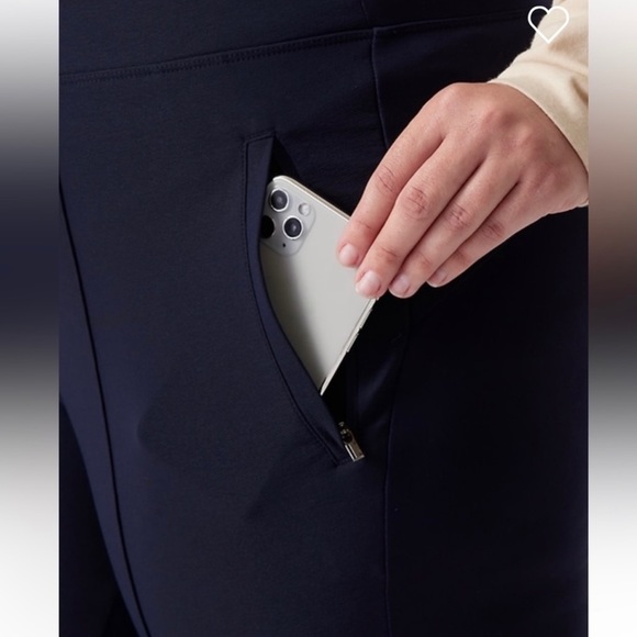 Athleta Headlands Hybrid Pant // Navy - Picture 3 of 11